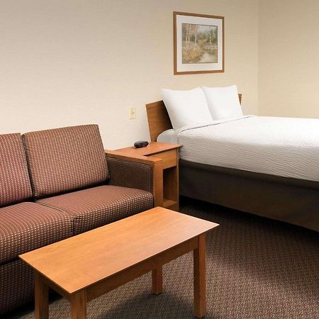 Woodspring Suites מידלנד מראה חיצוני תמונה