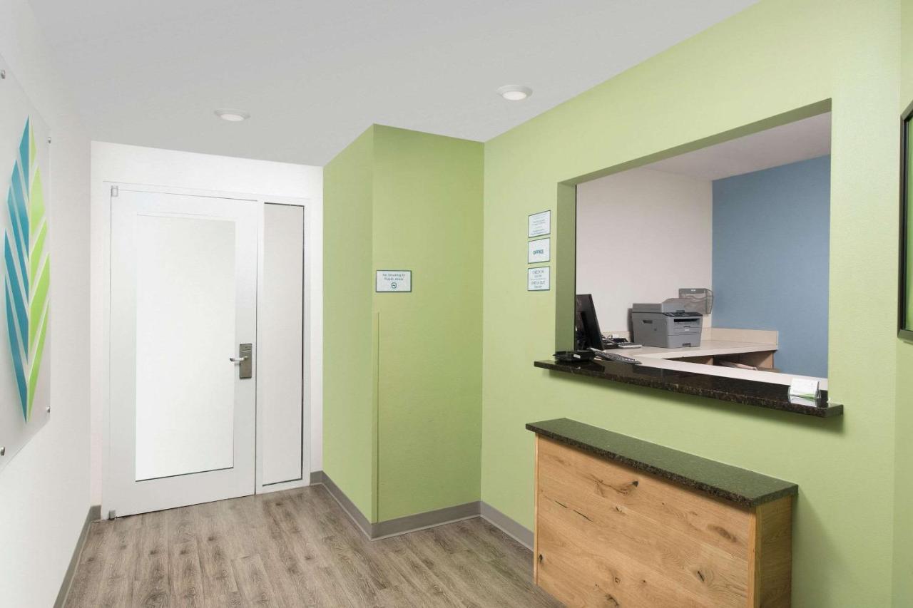 Woodspring Suites מידלנד מראה חיצוני תמונה