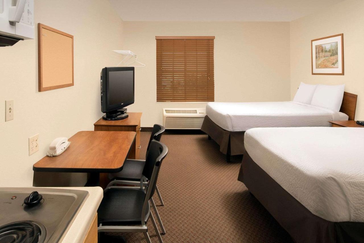 Woodspring Suites מידלנד מראה חיצוני תמונה