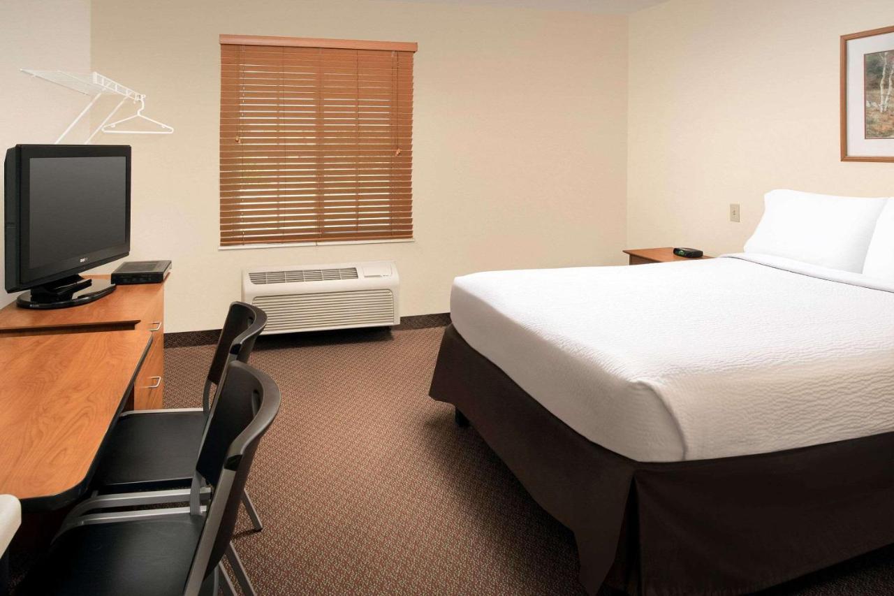 Woodspring Suites מידלנד מראה חיצוני תמונה