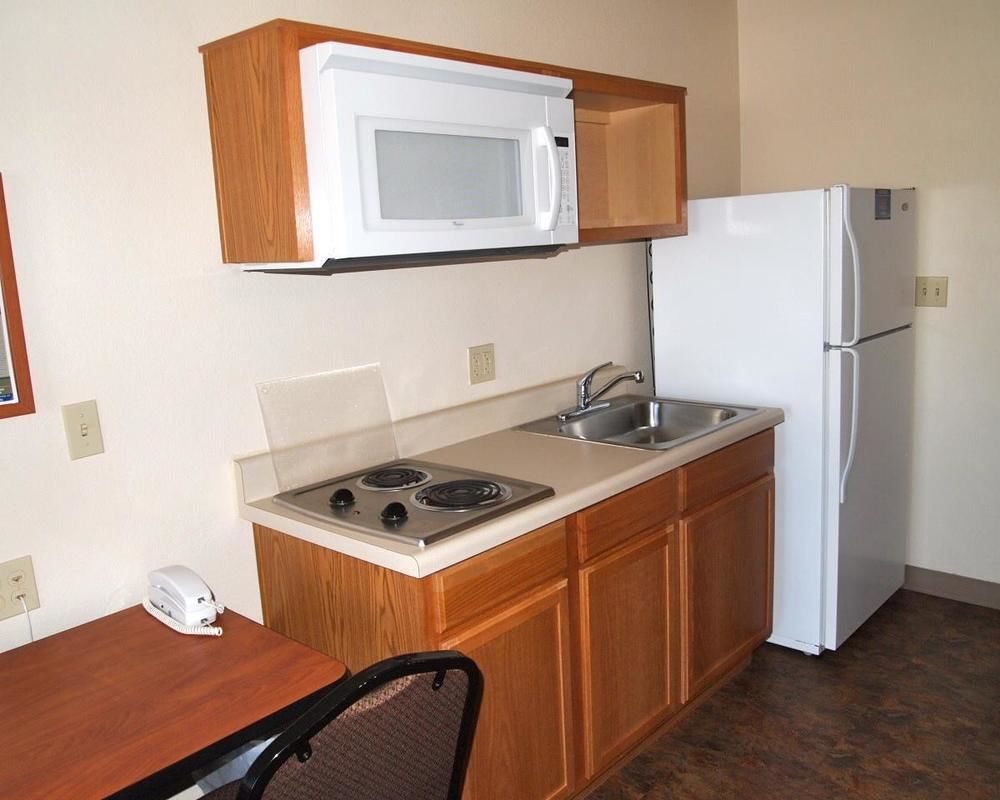 Woodspring Suites מידלנד מראה חיצוני תמונה