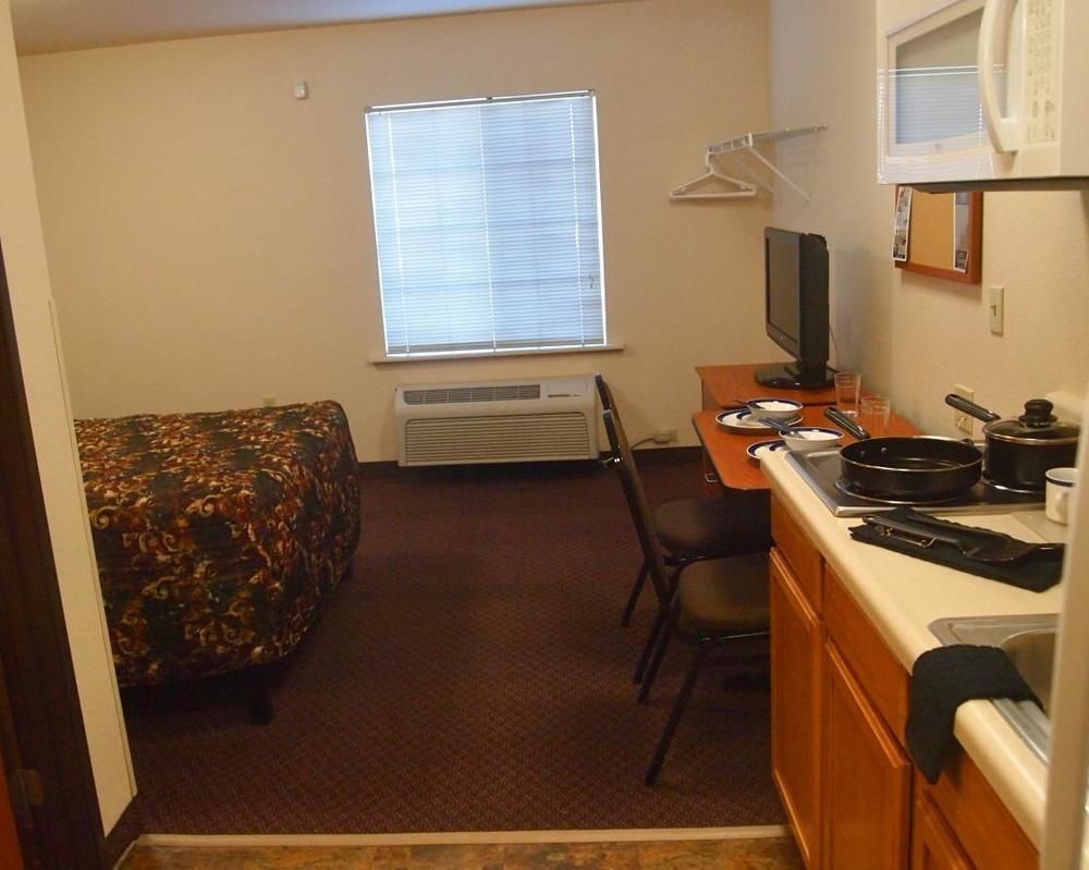 Woodspring Suites מידלנד מראה חיצוני תמונה