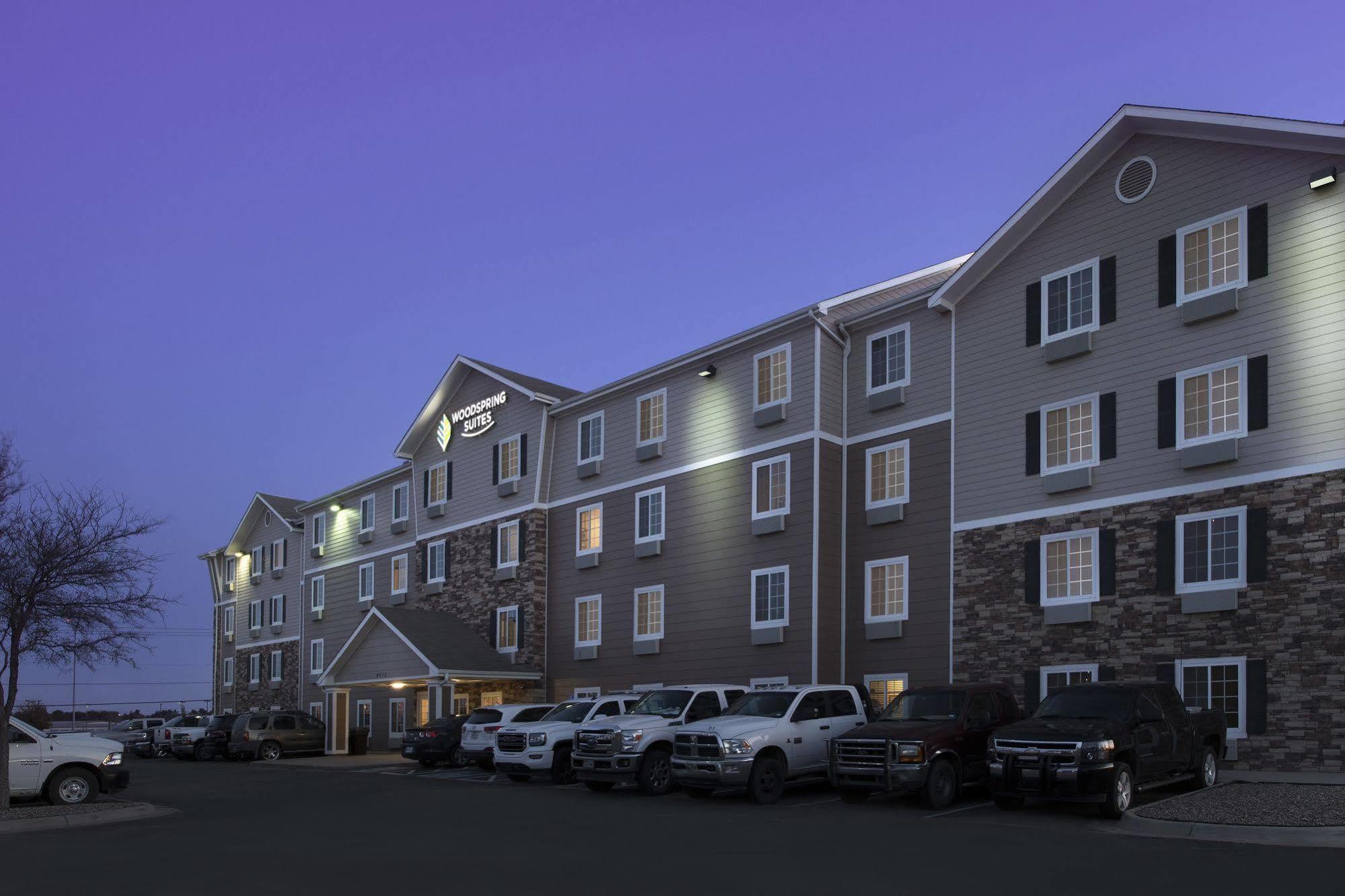 Woodspring Suites מידלנד מראה חיצוני תמונה