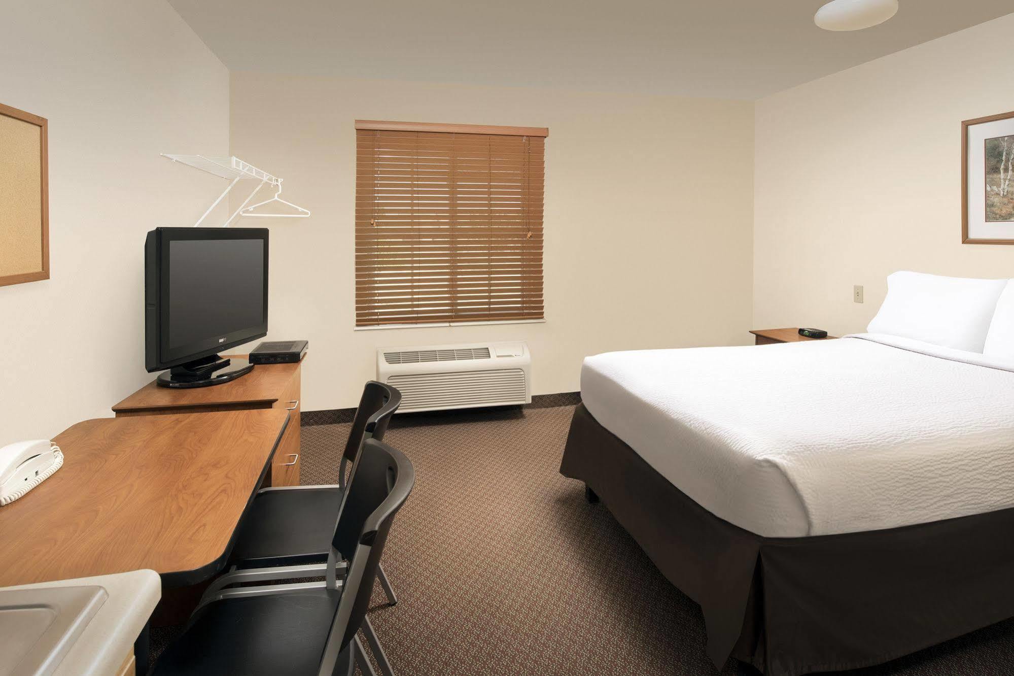 Woodspring Suites מידלנד מראה חיצוני תמונה