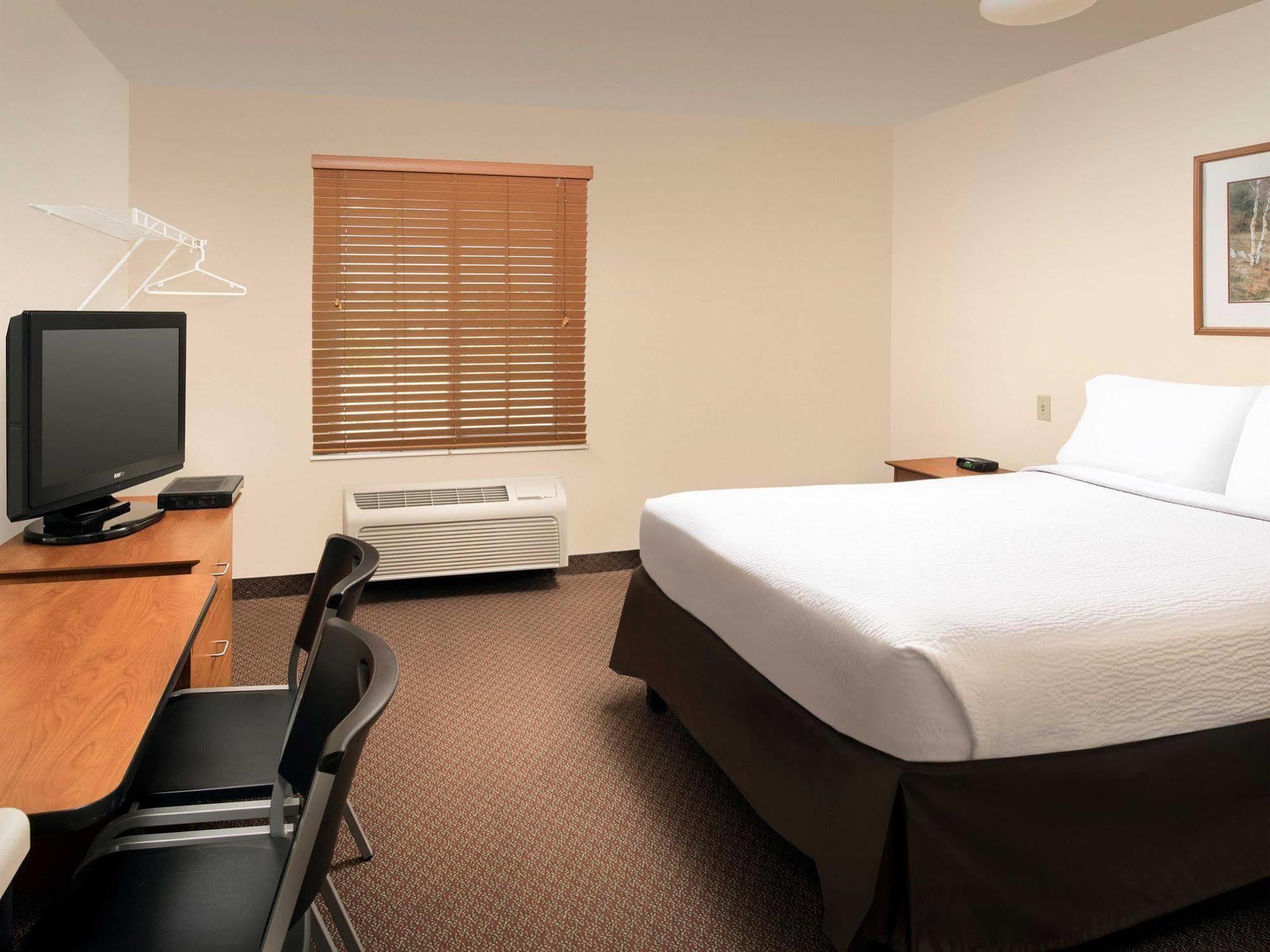 Woodspring Suites מידלנד מראה חיצוני תמונה