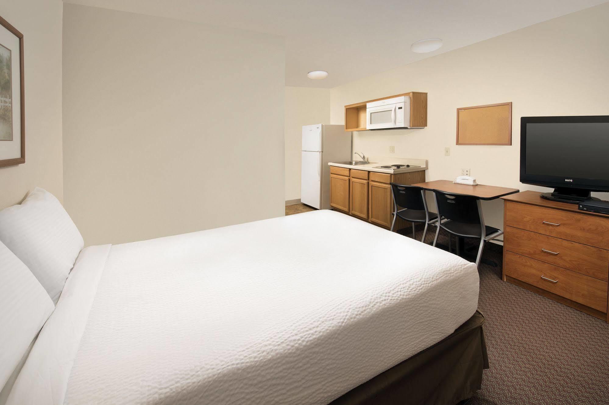 Woodspring Suites מידלנד מראה חיצוני תמונה