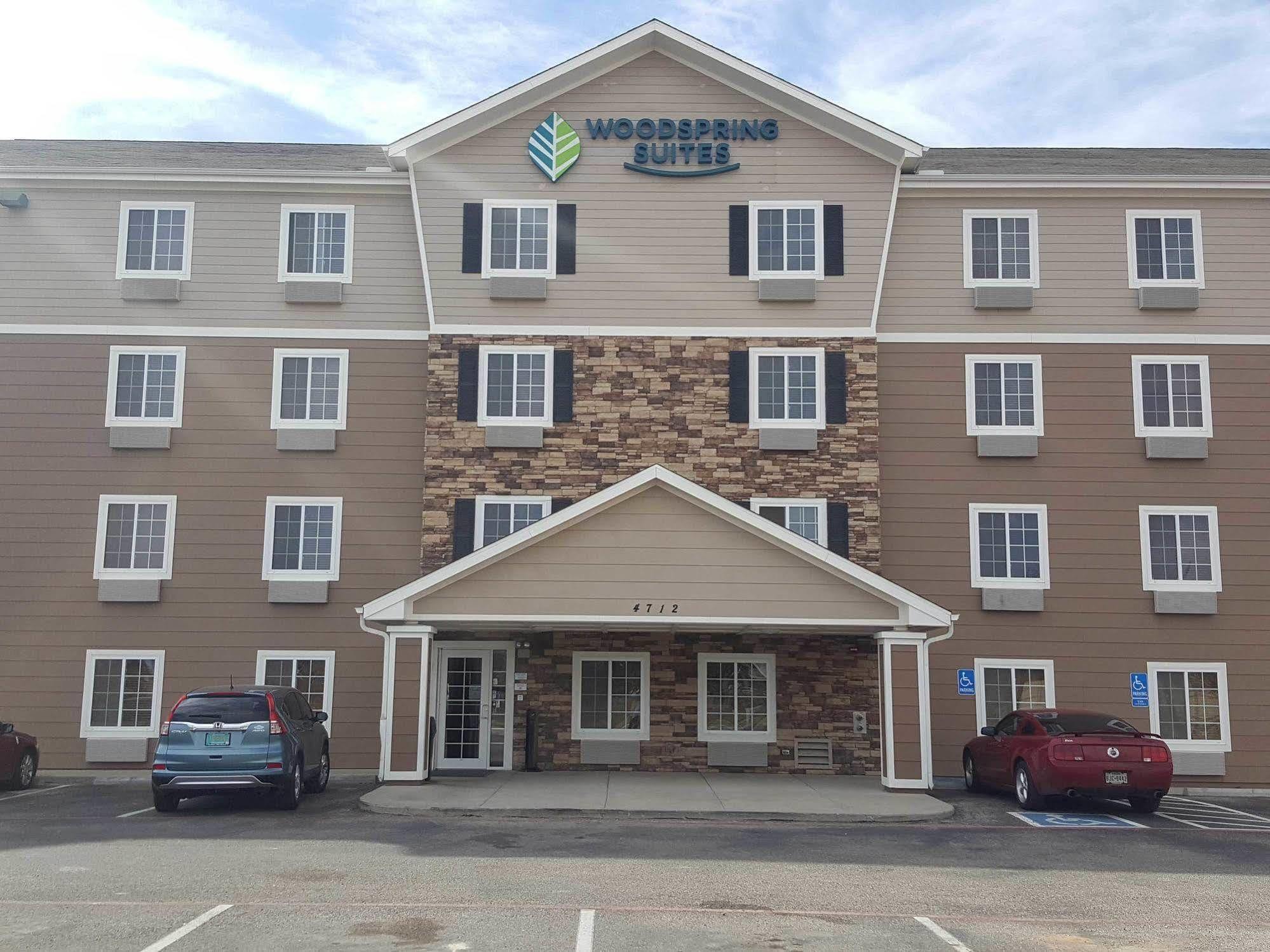 Woodspring Suites מידלנד מראה חיצוני תמונה